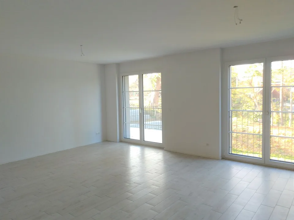 Moderne 3.5 Zimmer-Wohnung mit grossem Sitzplatz und Blick ins Grüne
