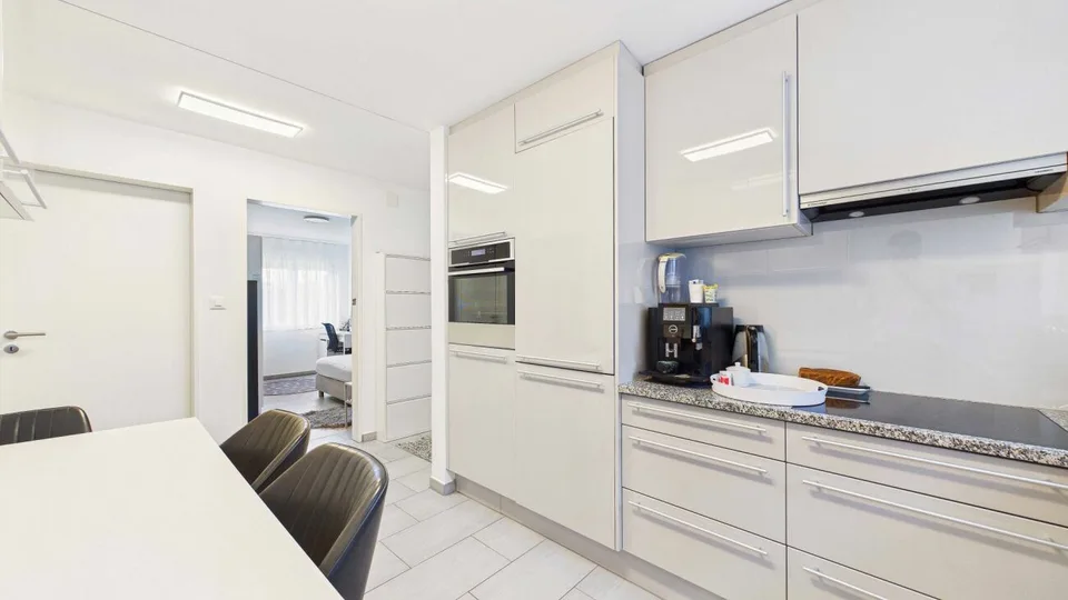 Komfortable 4.5-Zimmer-Wohnung mit praktischer Raumaufteilung – Foto 9 von 15