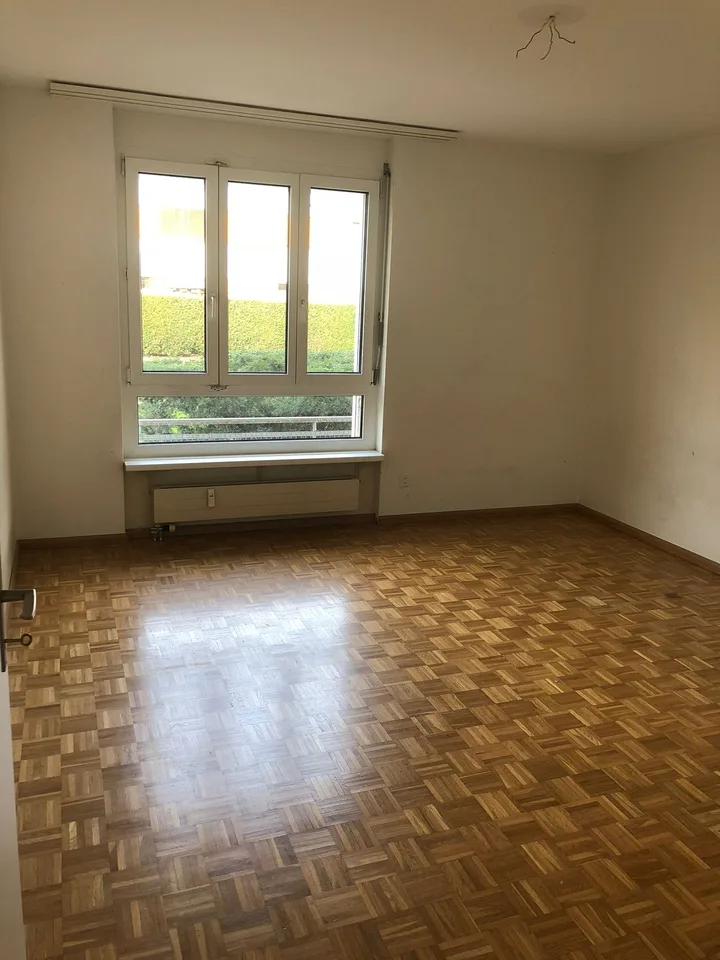 Schöne 2 ZWHG in Familienfreundlicher Überbauung