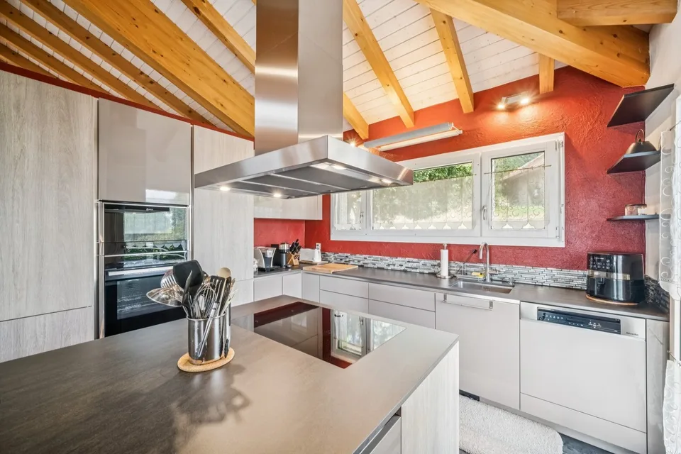 Villa im modernen Architekturstil, spektakuläre Räume, am Fuße des S – Foto 5 von 26