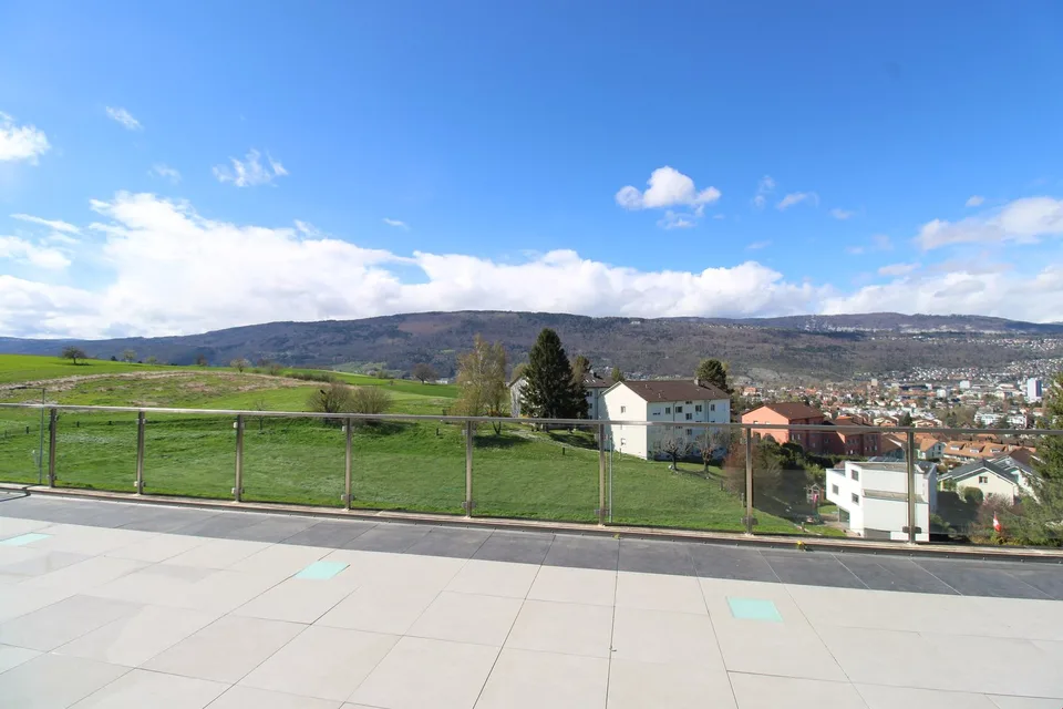 Huge terrace with breathtaking views in a preferred location