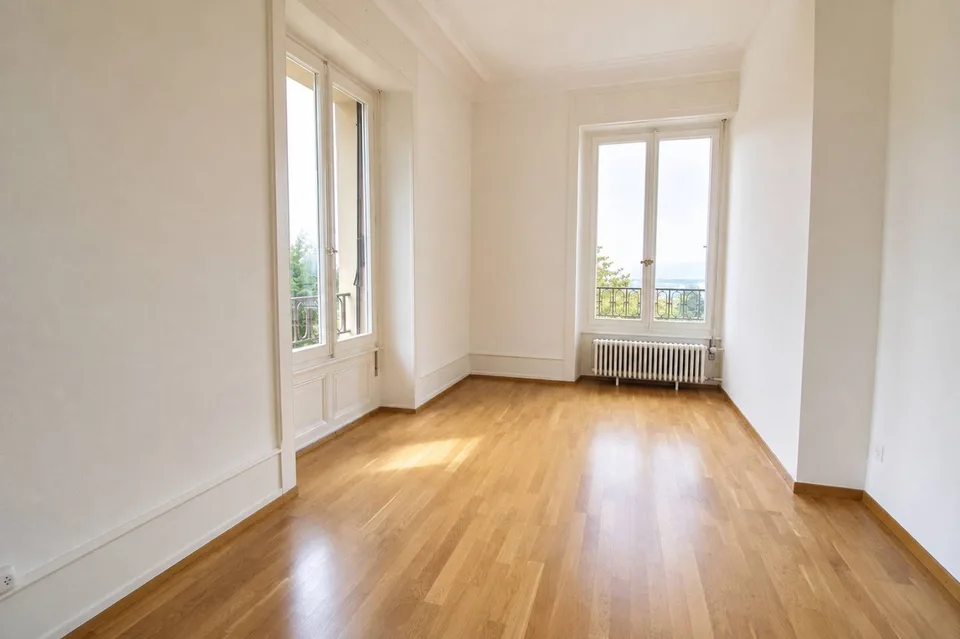 Prilly - Der Traum für Studenten: Superbe 7,5 Zimmer ideal für Wohngemeinschaft. 6 Minuten mit dem LEB vom Zentrum Lausanne und 20 Minuten mit dem Bus vom Universitätscampus
