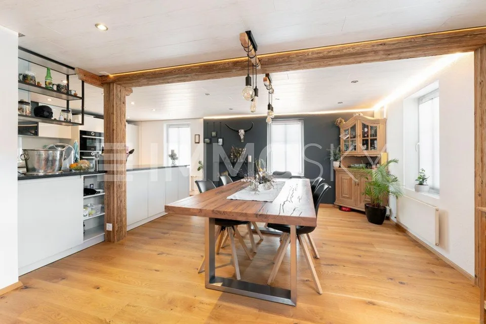 Proprietà unica con spazio abitativo e commerciale sotto un unico tetto – foto 1 di 14
