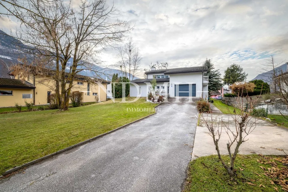 Villa spaziosa con due appartamenti – foto 12 di 24