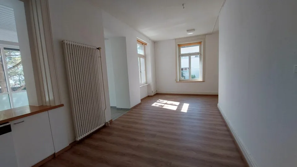 Charming old apartment with winter garden in a central location