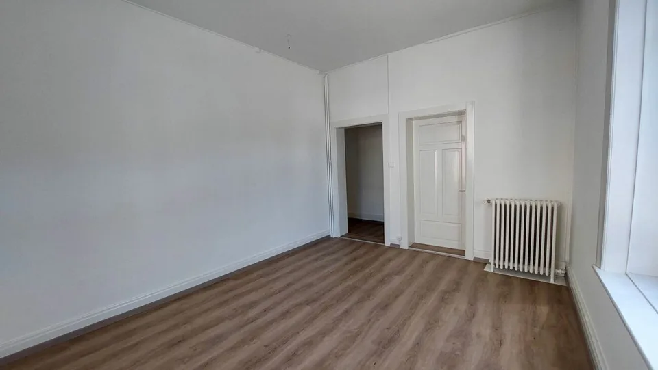 Charming old apartment with winter garden in a central location