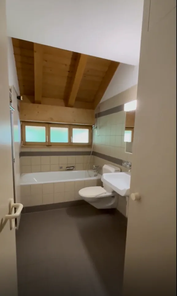 Appartement 4.5 pièces avec balcon à louer pour une durée déterminée
