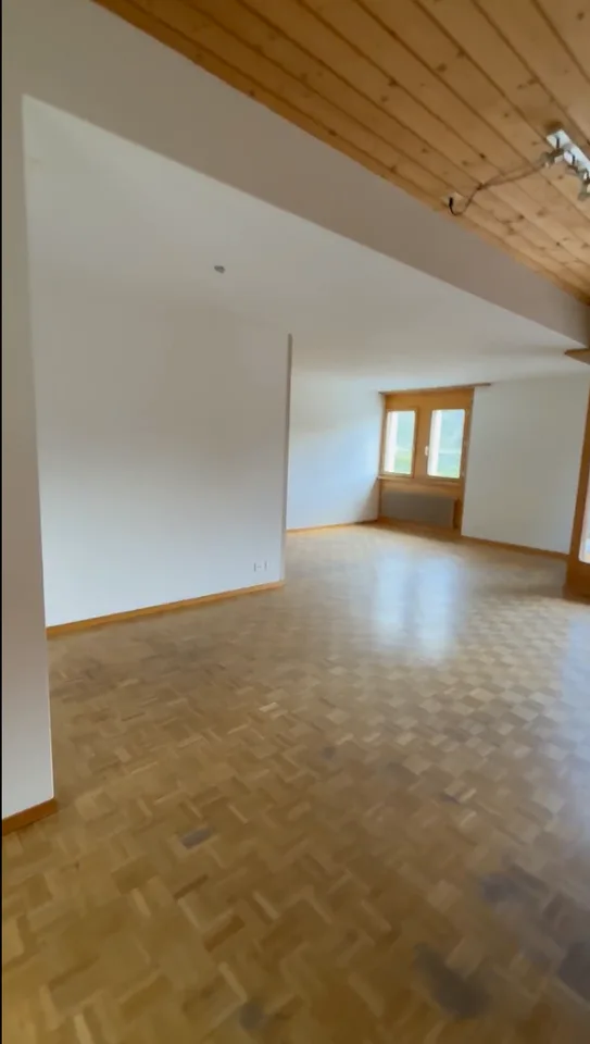Appartement 4.5 pièces avec balcon à louer pour une durée déterminée