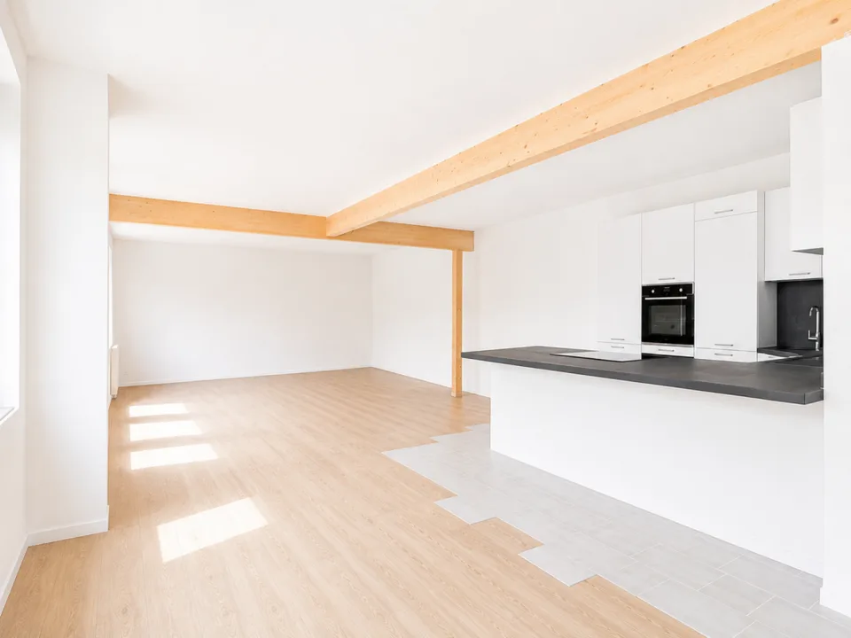Vivre avec l'histoire : appartement maisonnette unique de 4,5 pièces dans une ancienne salle de bowling - Première location