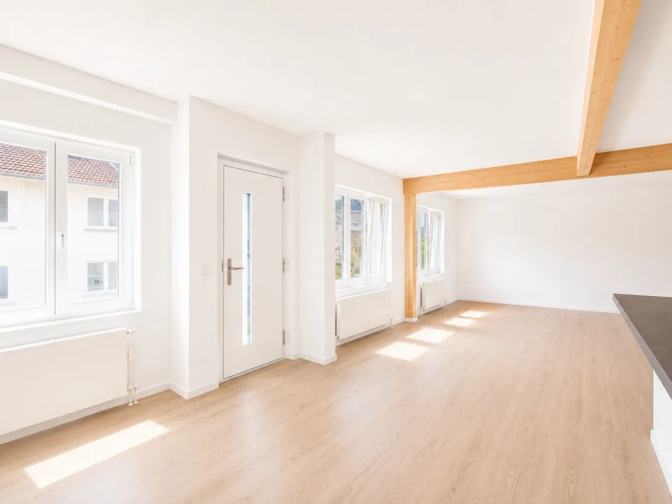 Vivre avec l'histoire : appartement maisonnette unique de 4,5 pièces dans une ancienne salle de bowling - Première location