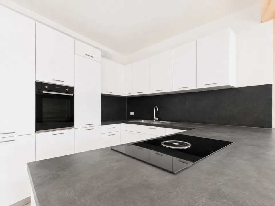 Vivre avec l'histoire : appartement maisonnette unique de 4,5 pièces dans une ancienne salle de bowling - Première location