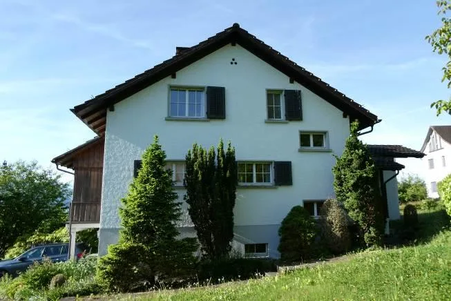 RÉSERVÉ - Propriété ensoleillée avec vue sur le lac et les montagnes – rénover ou reconstruire à Männedorf – photo 3 sur 4