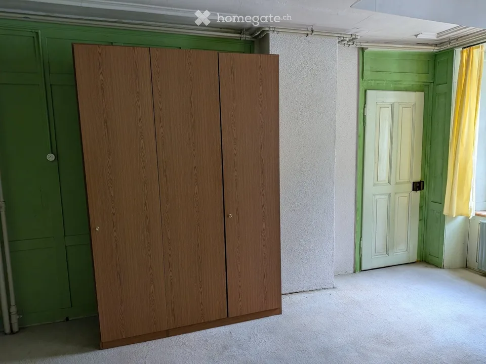 Spacious room in historic Diesbach guesthouse