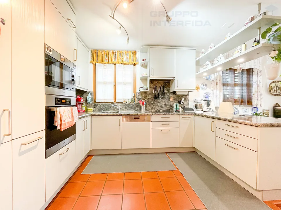 GRANDE VILLA CON PISCINA E DEPENDANCE – Foto 12 von 13