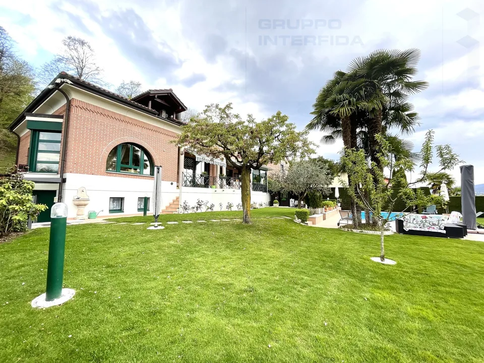 GRANDE VILLA CON PISCINA E DEPENDANCE – Foto 11 von 13