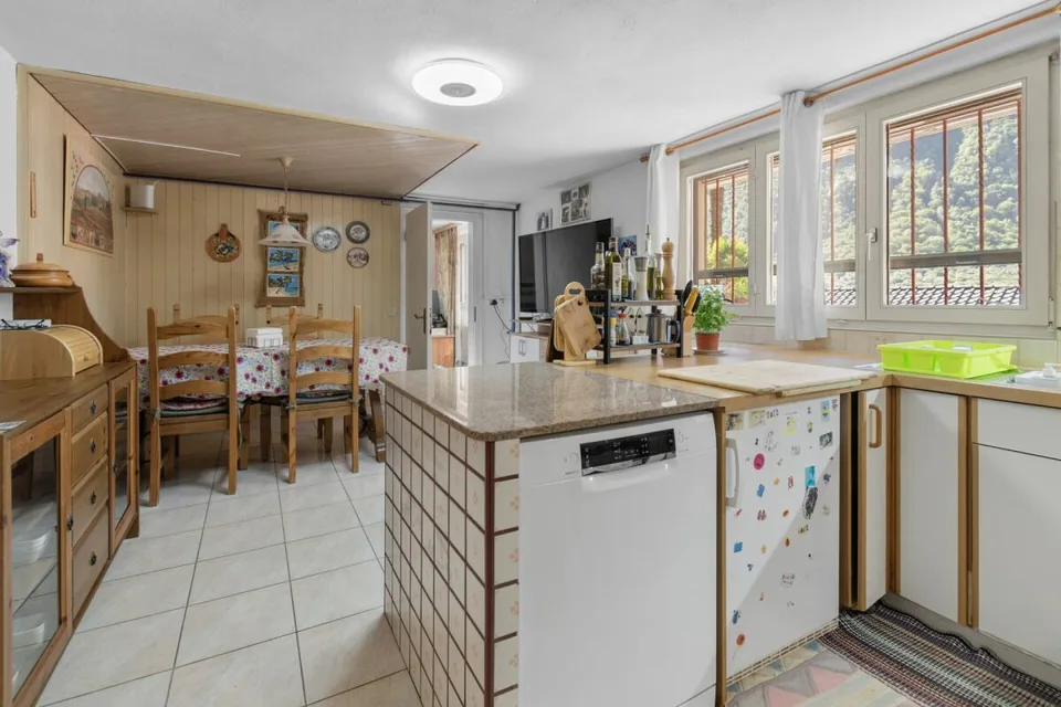 Prestigiovilla mit Pool und Grotte – Foto 21 von 26