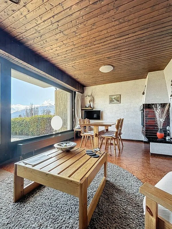 Appartement dans un chalet divisé en 2 à Mollens – photo 3 sur 7