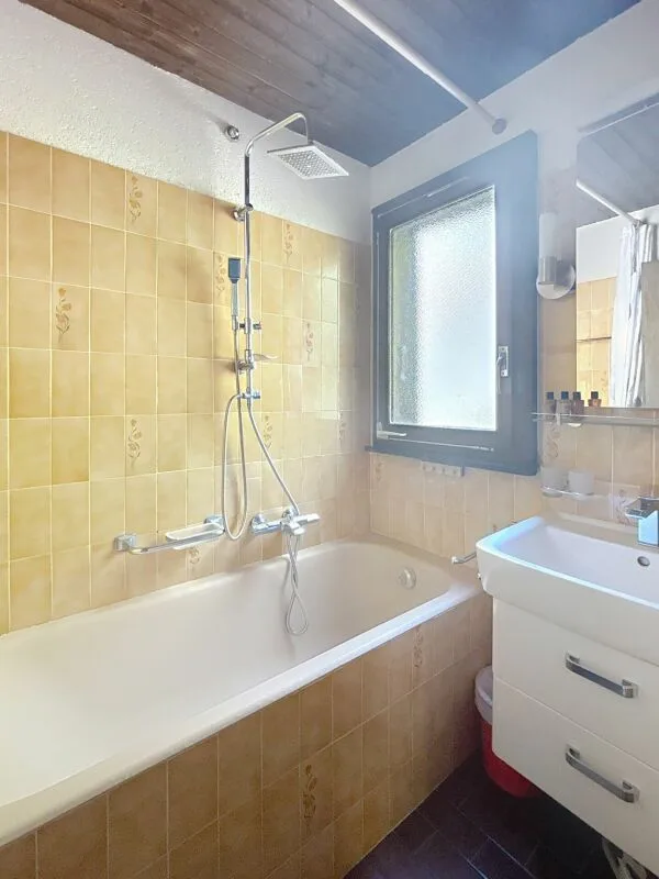 Appartement dans un chalet divisé en 2 à Mollens – photo 7 sur 7
