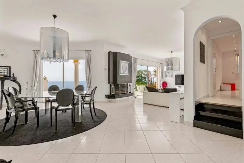 Villa indipendente di 9 locali sulla Costa Azzurra / vicino a Monaco – foto 2 di 6