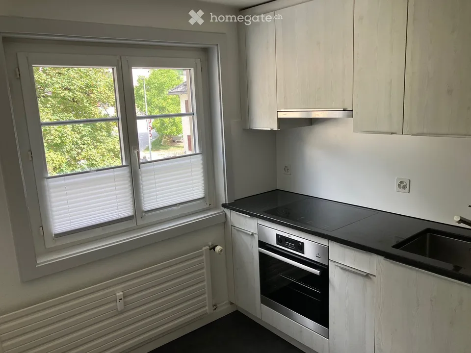 Charmant appartement de 4,5 pièces en mansarde à Trun, Grisons