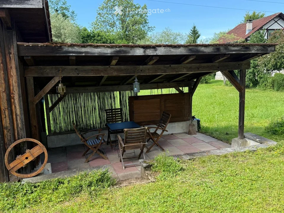 Charming freshly renovated house part with spacious 4.5 rooms in Rüti ZH