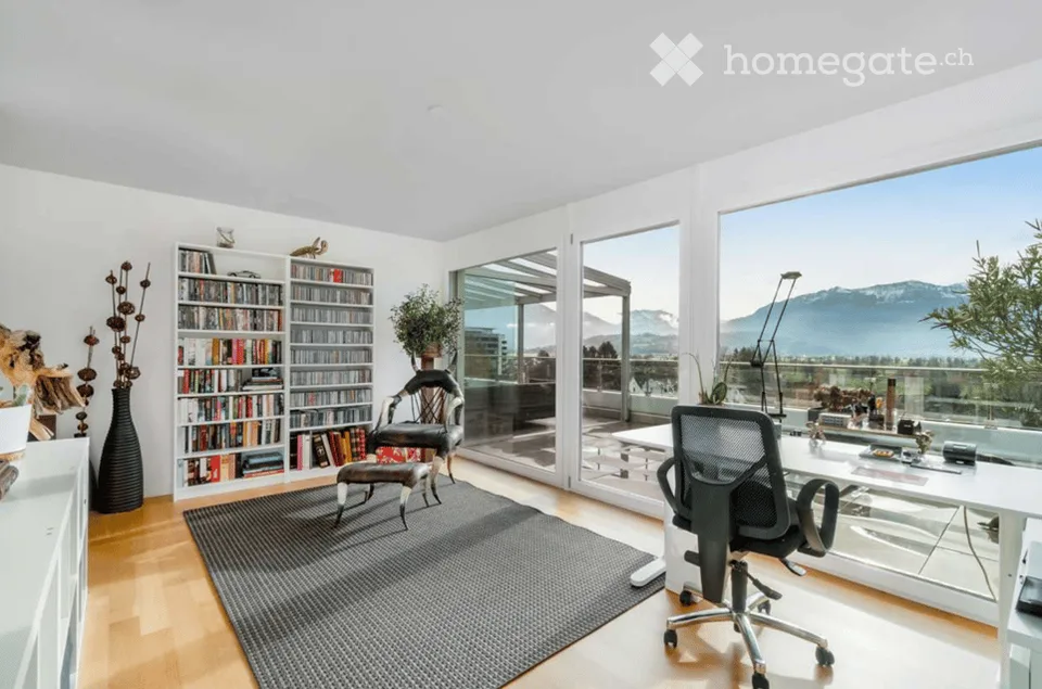 Appartement de terrasse exclusif de 5,5 pièces avec vue panoramique & Jacuzzi à Uznach