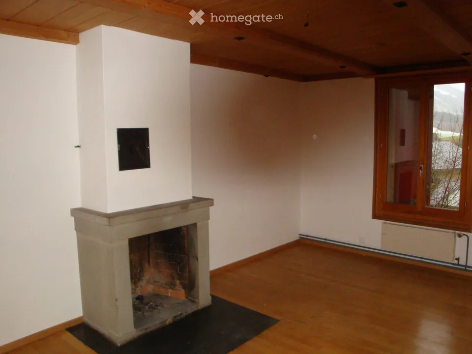 Grosszügige 3.5 - Zimmerwohnung in Erlenbach