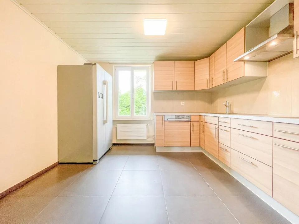 Zweifamilienhaus mit viel Platz, Potenzial und zentraler Lage – Foto 14 von 15