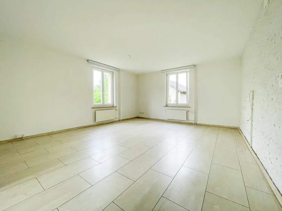 Zweifamilienhaus mit viel Platz, Potenzial und zentraler Lage – Foto 11 von 15