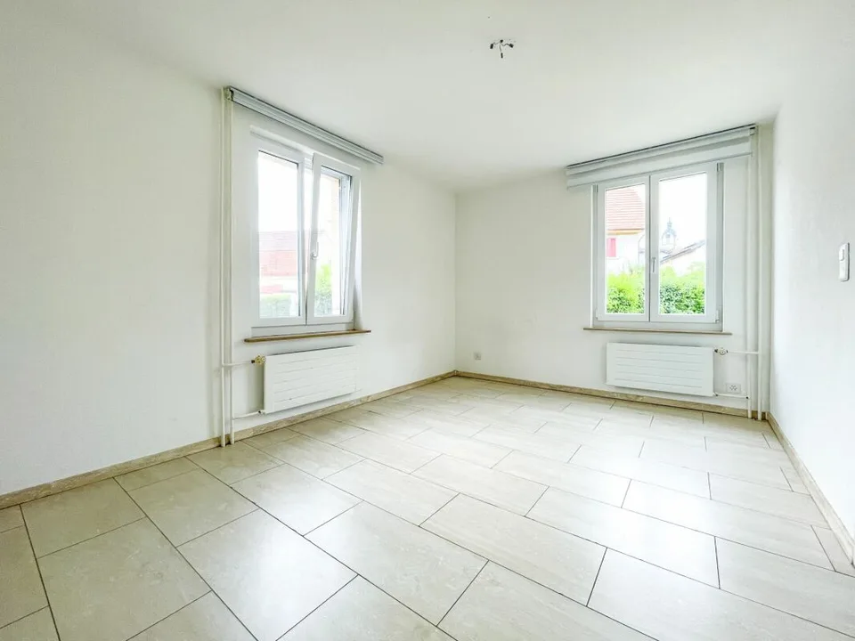 Zweifamilienhaus mit viel Platz, Potenzial und zentraler Lage – Foto 5 von 15