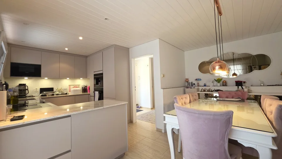 Casa a schiera di 5,5 locali con giardino invernale in vendita a Diegten – foto 8 di 13