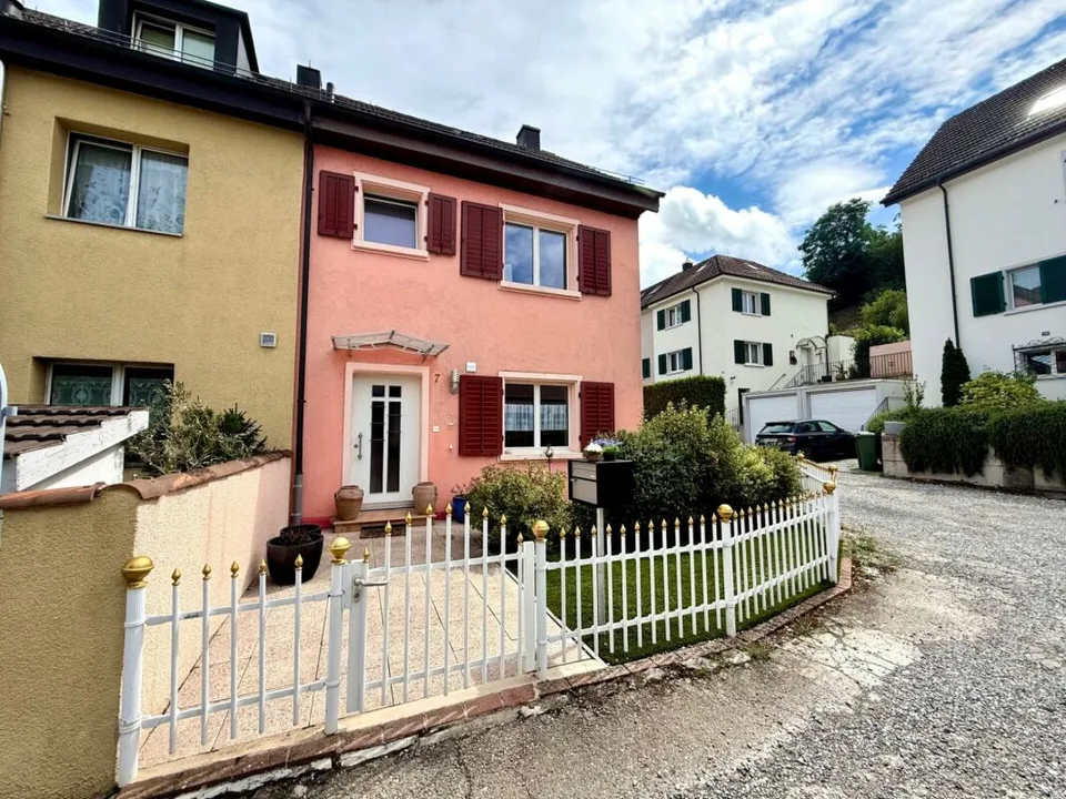 La tua nuova casa familiare con giardino a Schlieren – foto 16 di 16