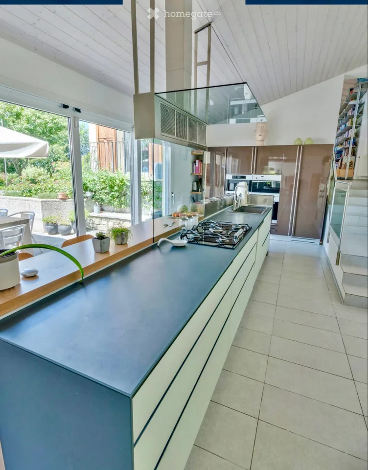 Villa nel verde con grande piscina su 8747m2