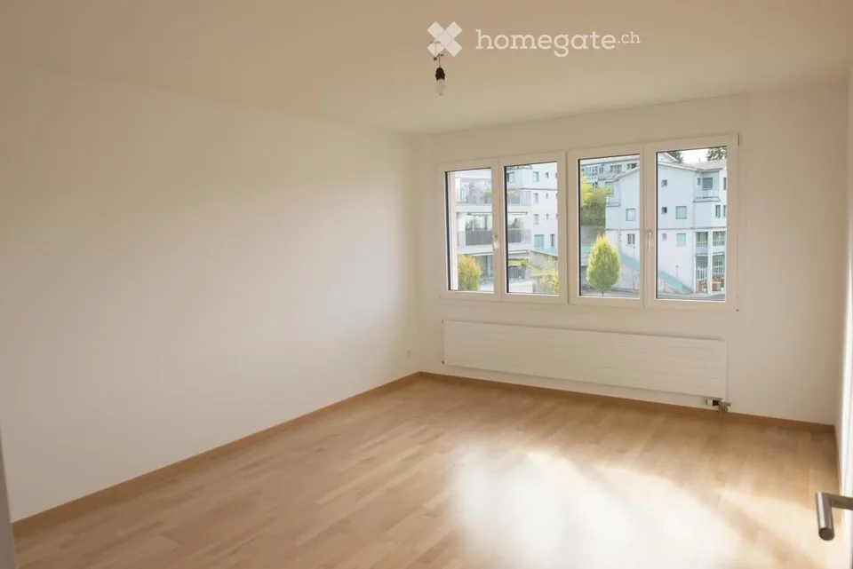 Appartement moderne, proche du centre avec vue lointaine – photo 6 sur 11