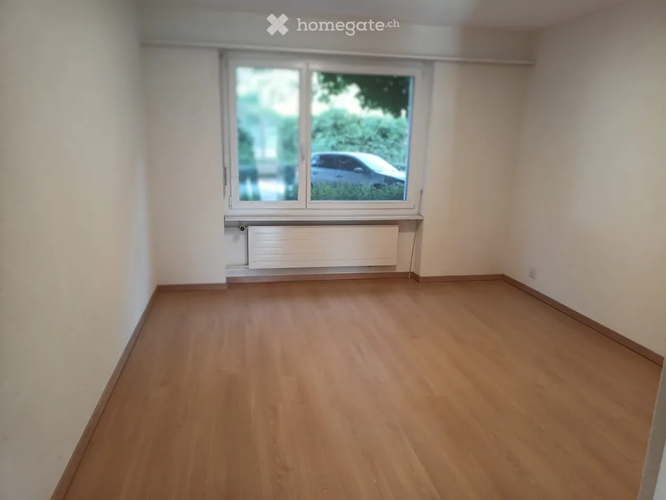 Appartement de 3,5 pièces confortablement découpé avec balcon à Lenzburg