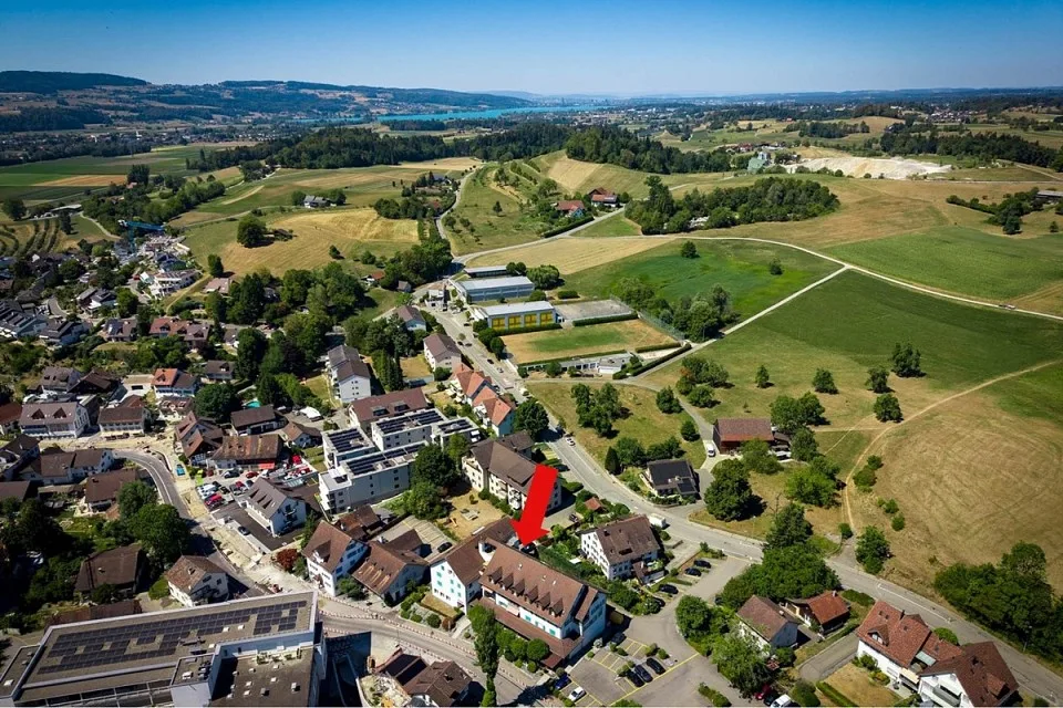Mitten im Zentrum! Gepflegte Dach-Maisonette-Wohnung – Foto 2 von 13