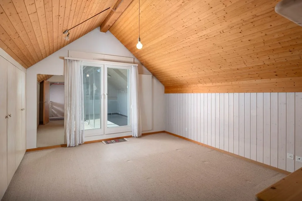 Mitten im Zentrum! Gepflegte Dach-Maisonette-Wohnung – Foto 12 von 13
