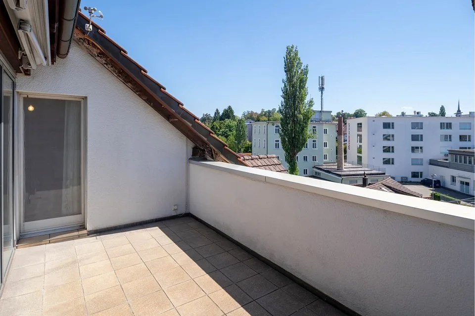 Mitten im Zentrum! Gepflegte Dach-Maisonette-Wohnung – Foto 4 von 13