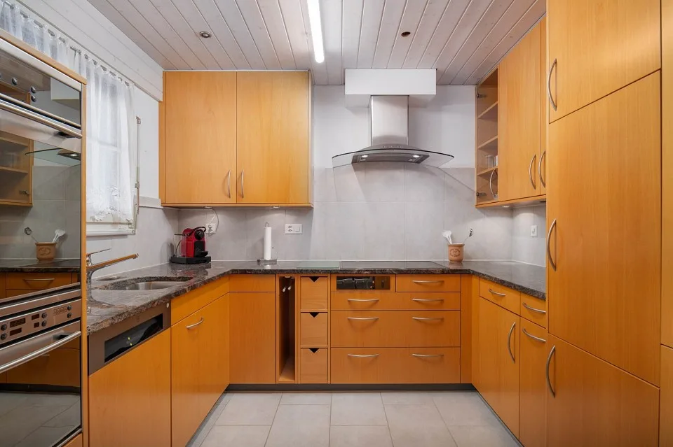 Mitten im Zentrum! Gepflegte Dach-Maisonette-Wohnung – Foto 8 von 13