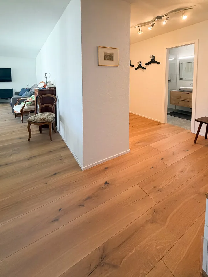 Charmant appartement de vacances de 2,5 pièces, complètement rénové à Flims – photo 4 sur 13