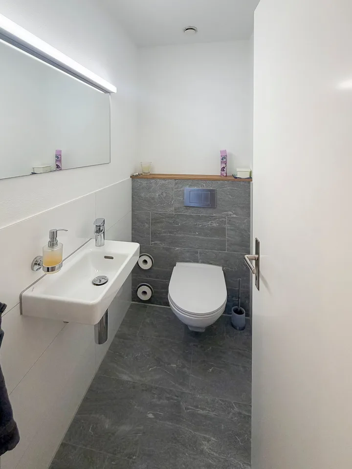 Charmant appartement de vacances de 2,5 pièces, complètement rénové à Flims – photo 10 sur 13