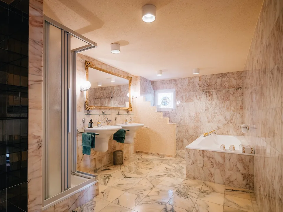 Charaktervolles 12-Zimmer Wohnhaus an idealer Lage in Bern – Foto 11 von 22