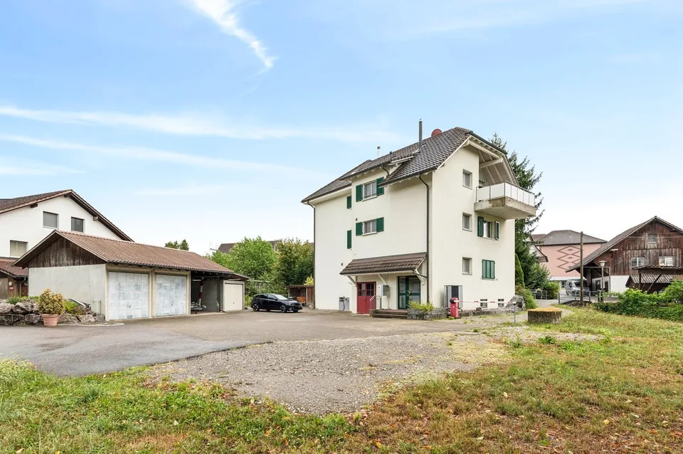 Charmante 4-Zimmer-Dachgeschosswohnung mit Balkon – ländliche Idylle, urbane Nähe – Foto 10 von 10
