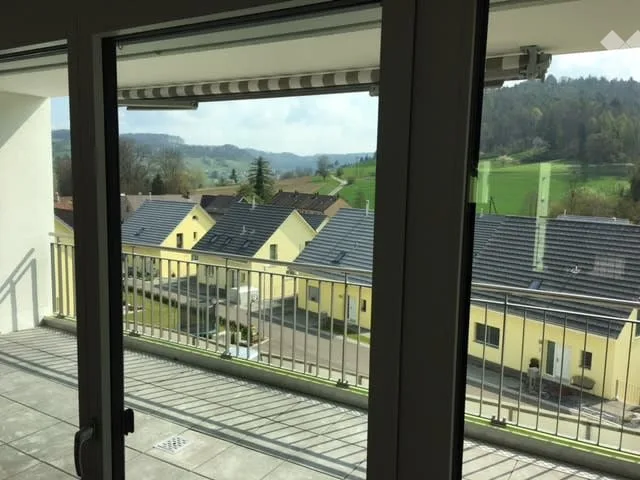 Luxuriöse, helle Wohnung im steuergünstigen Lufingen