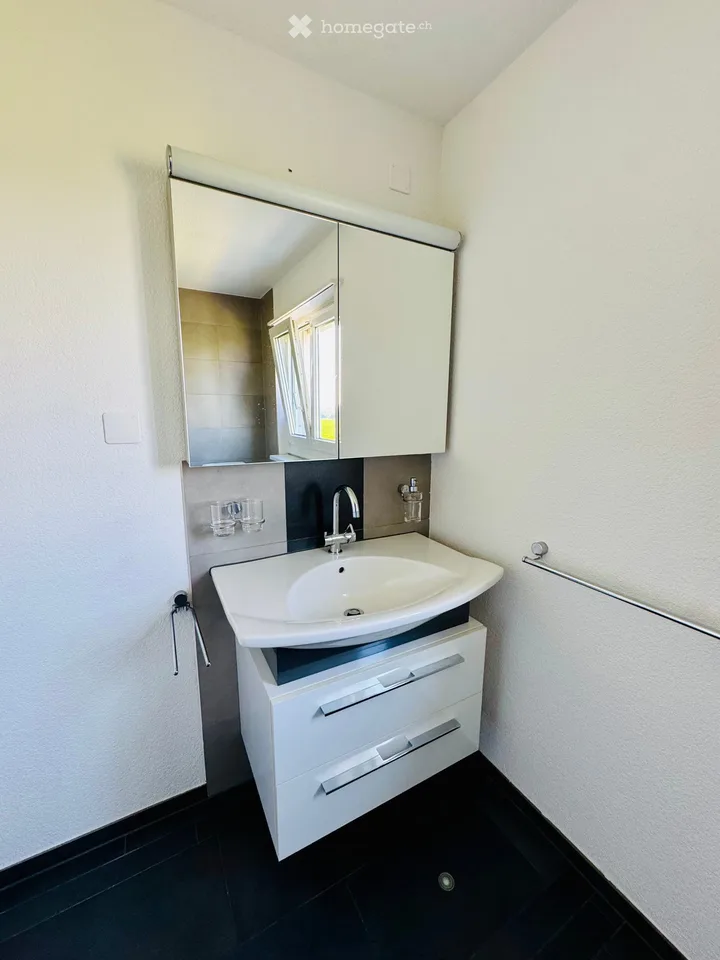 Gemütliche 3.5-Zimmer OG-Whg mit Weitblick an begehrter Lage - bezugsbereit ab dem 01. Dezember 2026