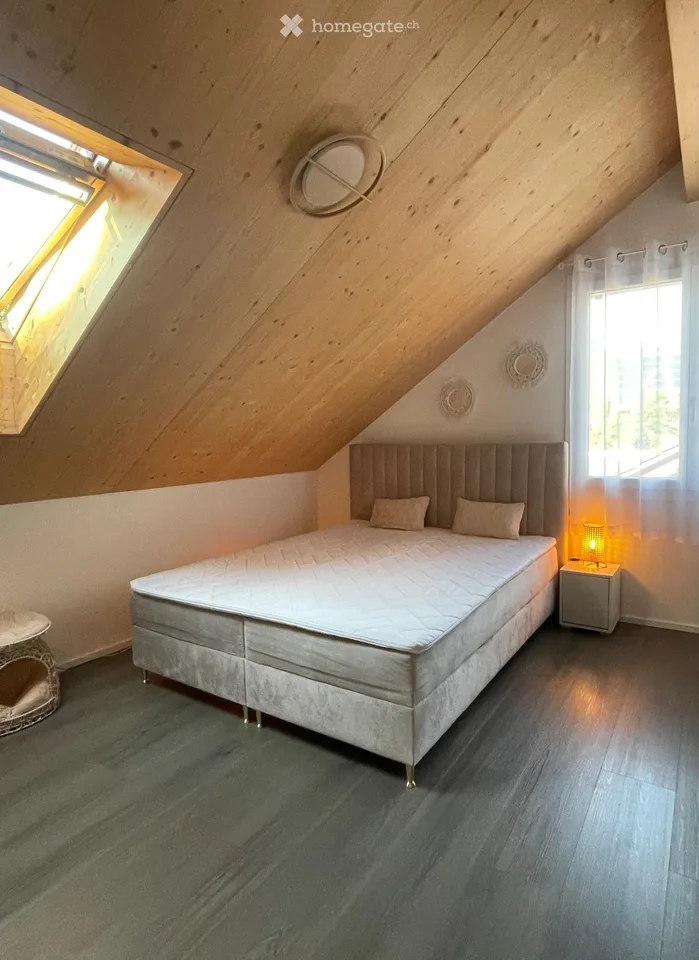 Charmant appartement de 4,5 pièces en mansarde à Beggingen