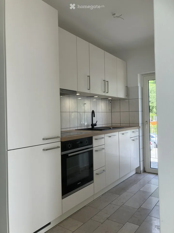 VIEW THAT INSPIRES – Bright 4-room apartment with lake and mountain view in Alpnachstad