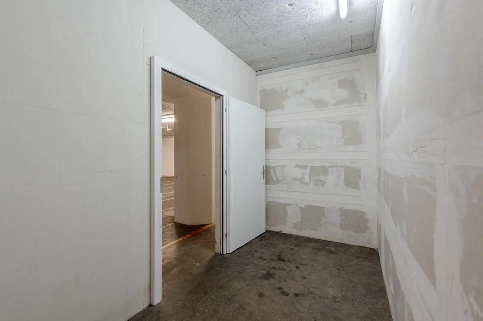 Espace de stockage généreux à louer au cœur de Laupen – photo 3 sur 5