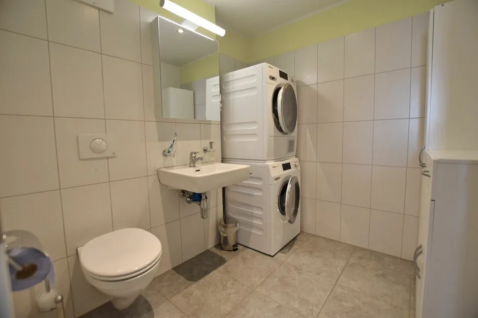 Appartamento di 4,5 locali con accesso diretto al tetto convertito – foto 11 di 12
