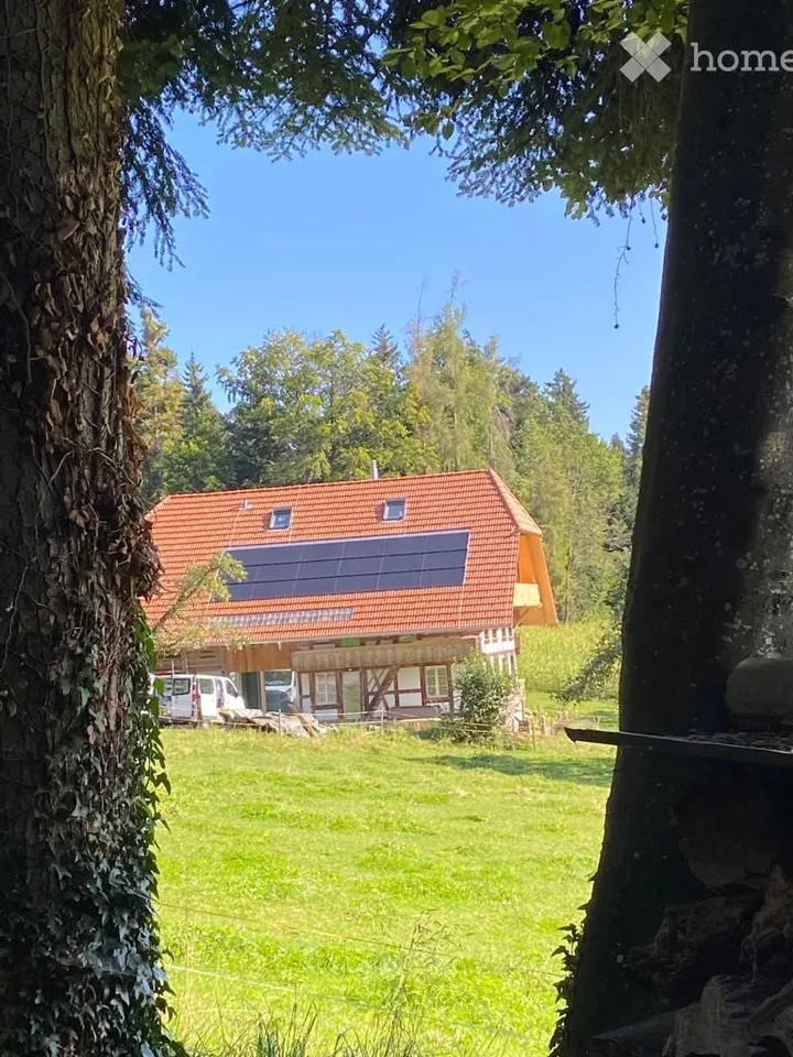 Maison de paysan de 5,5 pièces à Seftigen : vivre dans le vert avec panorama montagnard